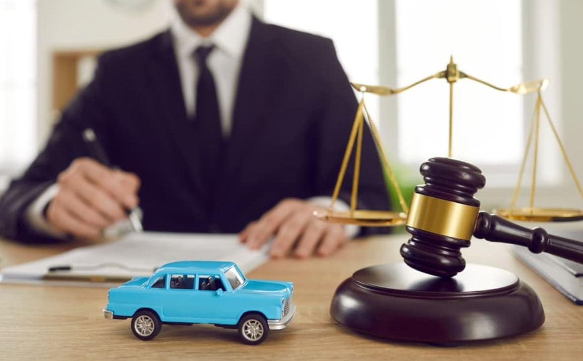 How an Accident Lawyer Can Maximize Your Injury Compensation